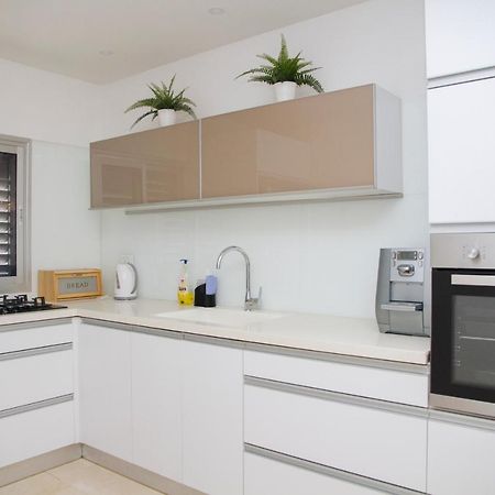 Apartment Etsel Bat Yam Exterior foto