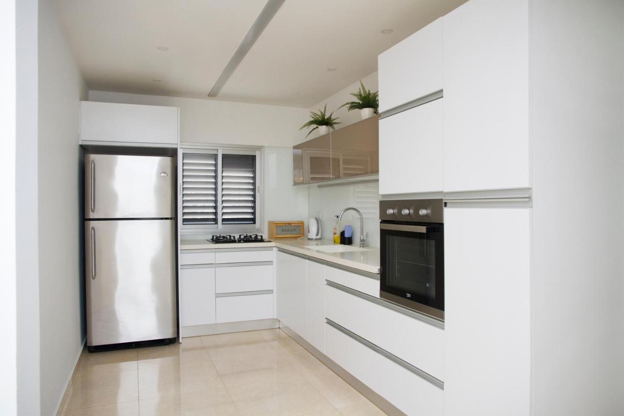 Apartment Etsel Bat Yam Exterior foto